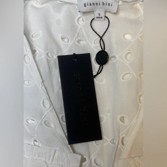 Gianni Bini NWT Katrina Eyelet V-Neck Long Sleeve A-Line Dress S - Picture 4 of 5